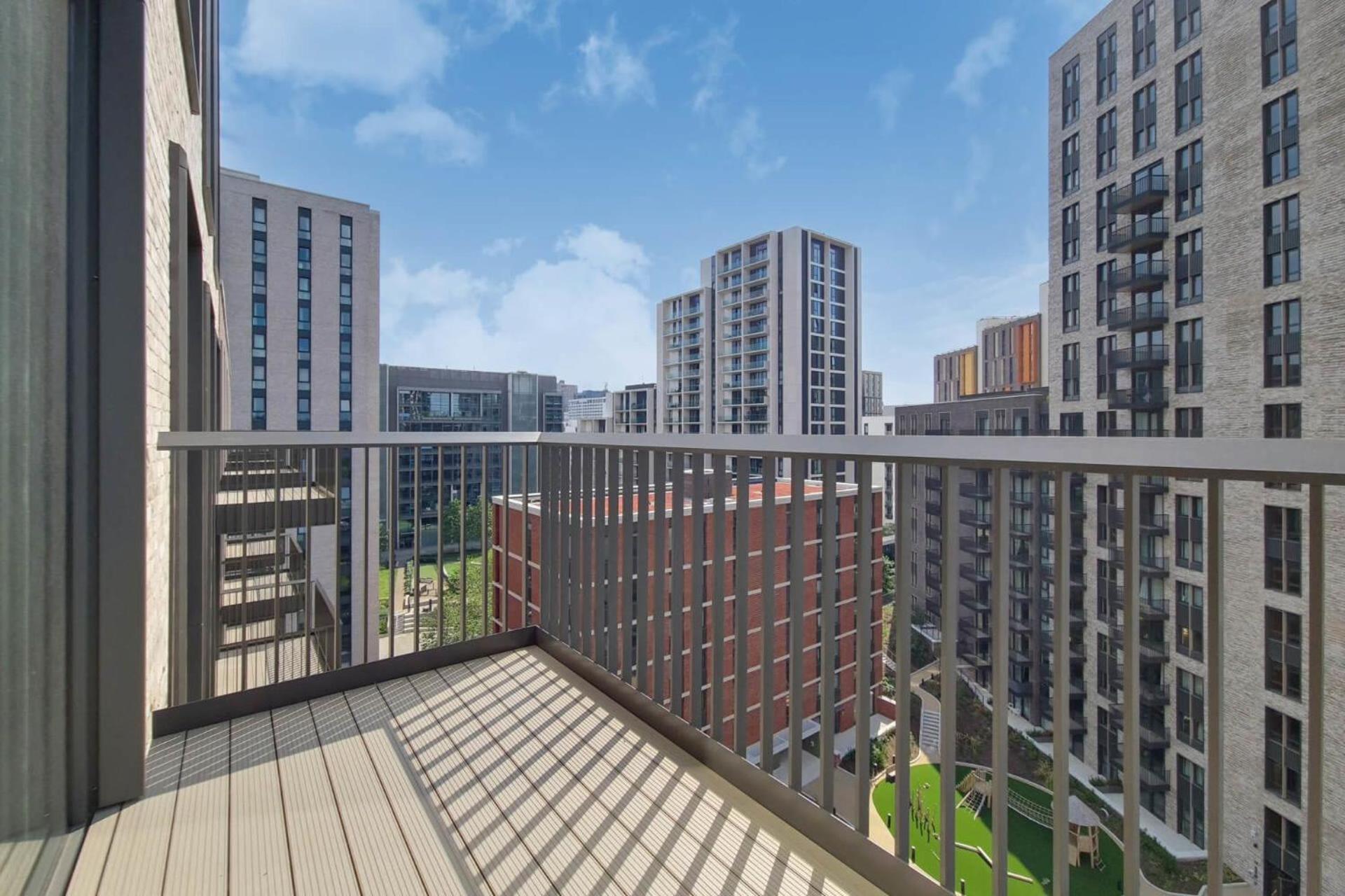 Botanical-Inspired Apartments At Repton Gardens Right In The Heart Of Wembley Park Londra Exterior foto