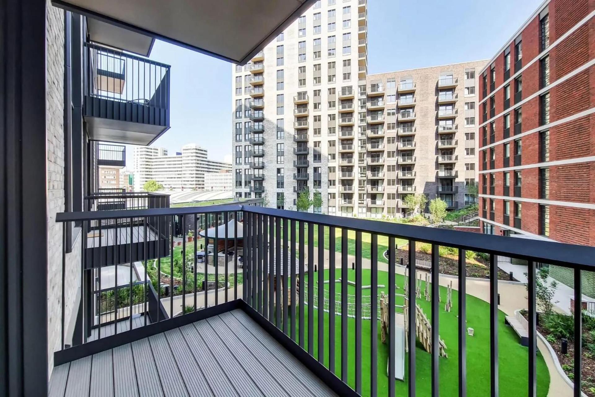 Botanical-Inspired Apartments At Repton Gardens Right In The Heart Of Wembley Park Londra Exterior foto